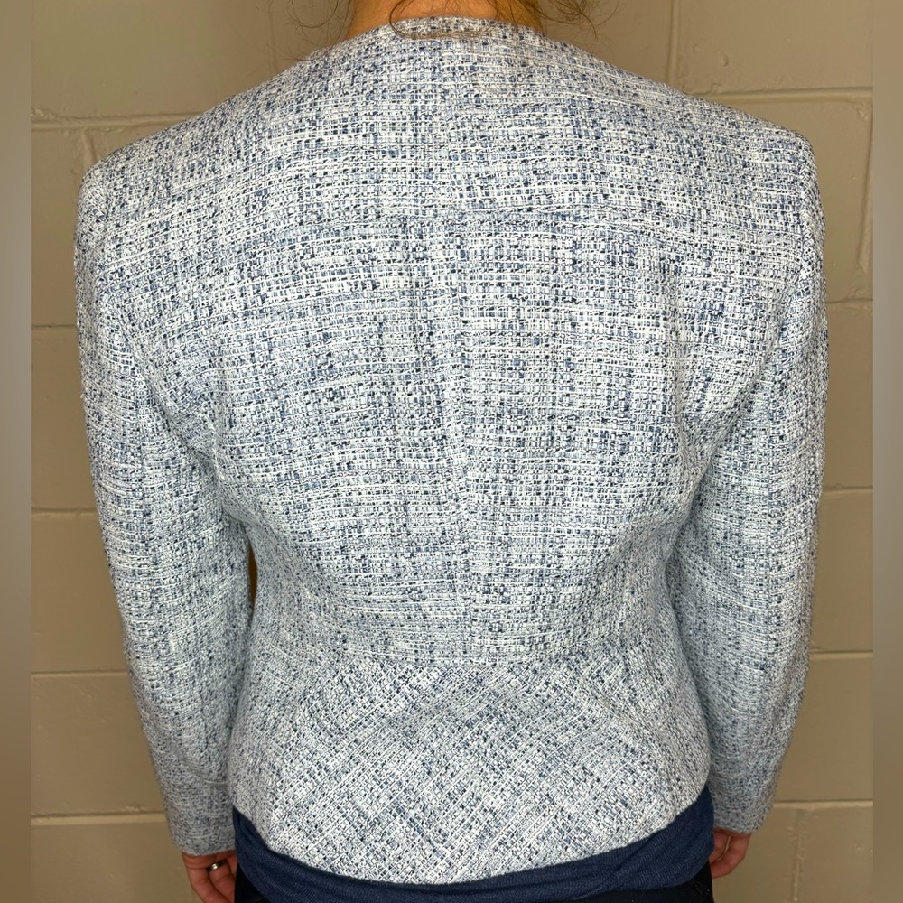 Women’s Banana Republic Blazer Size 4 - Picture 2 of 5